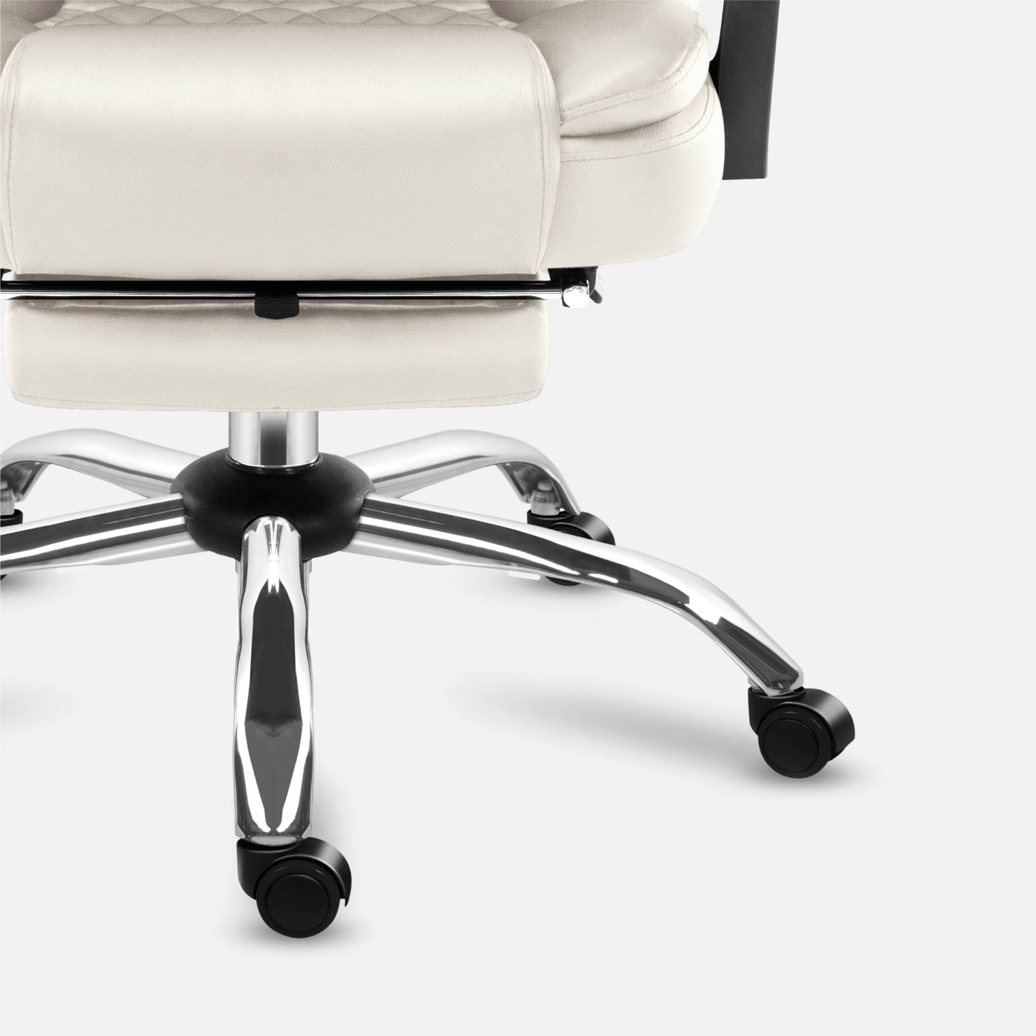 Mark Adler Boss 6.0 Beige Massage-Bürostuhl